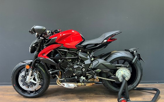 MV Agusta Dragster 800 R 2023 - Bild 8