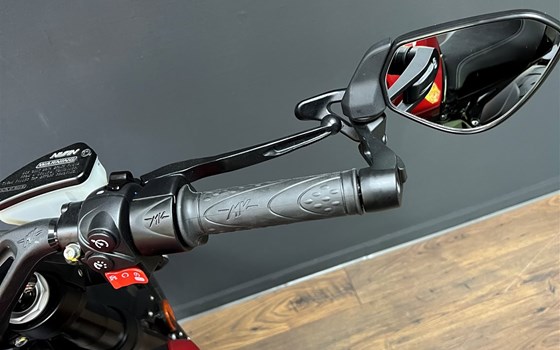 MV Agusta Dragster 800 R 2023 - Bild 11