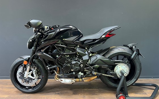 MV Agusta Dragster 800 R 2023 - Bild 2