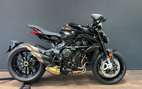 MV Agusta Dragster 800 R 2023 - Bild 3