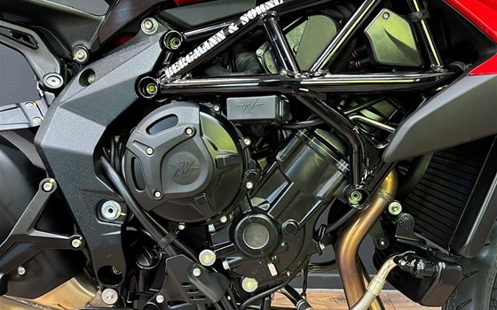 MV Agusta Dragster 800 R 2023 - Bild 5