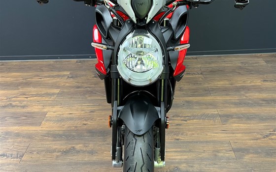 MV Agusta Dragster 800 R 2023 - Bild 7