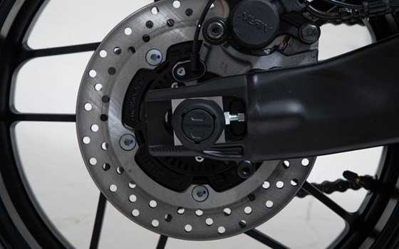 Sturzpad-Kit für Hinterachse. Schwarz. Yamaha Tracer 9 / GT (20-). - Bild 3