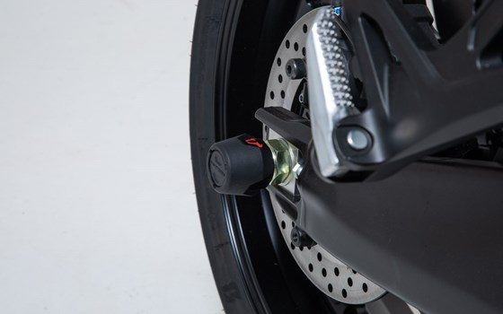 Sturzpad-Kit für Hinterachse. Schwarz. Yamaha Tracer 9 / GT (20-). - Bild 5