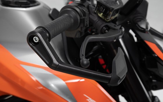 Hebelschützer mit Windabweiser. Schwarz. KTM 790/890/990 Duke, 1290 Super Duke R. - Bild 5