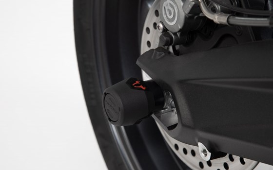 Sturzpad-Kit für Hinterachse. Schwarz. Street Triple (12-), Daytona (13-17). - Bild 4
