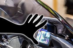 Navi Sicherung für die RT mit Zentralverriegelung Navi Sicherung für die RT mit Zentralverriegelung