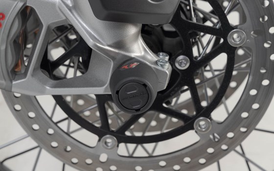 Sturzpad-Kit für Hinterachse. Schwarz. Suzuki, Honda, Triumph Modelle. - Bild 3