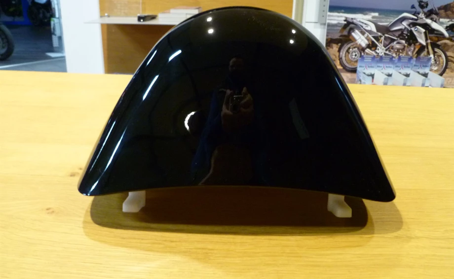 Soziusabdeckung SUZUKI GSX1300R Hayabusa 1. Modell schwarz **NEW OLD STOCK** Bild 2: Soziusabdeckung SUZUKI GSX1300R Hayabusa 1. Modell schwarz **NEW OLD STOCK**