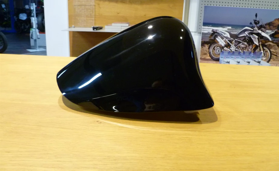 Soziusabdeckung SUZUKI GSX1300R Hayabusa 1. Modell schwarz **NEW OLD STOCK** Bild 4: Soziusabdeckung SUZUKI GSX1300R Hayabusa 1. Modell schwarz **NEW OLD STOCK**