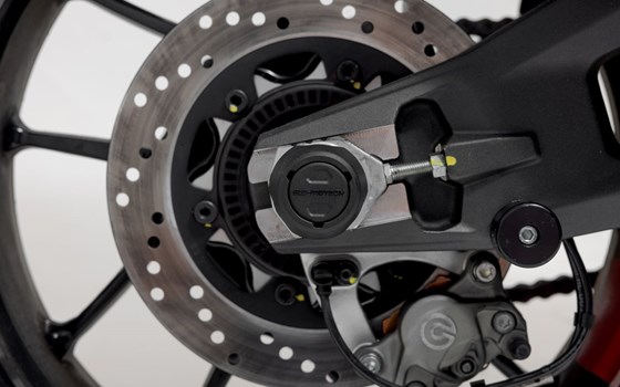 Sturzpad-Kit für Hinterachse. Schwarz. Ducati/ KTM/ Husqvarna-Mod, CFMoto 800MT. - Bild 3 Sturzpad-Kit für Hinterachse. Schwarz. Ducati/ KTM/ Husqvarna-Mod, CFMoto 800MT. - Bild 3
