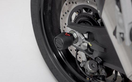Sturzpad-Kit für Hinterachse. Schwarz. Ducati/ KTM/ Husqvarna-Mod, CFMoto 800MT. - Bild 4 Sturzpad-Kit für Hinterachse. Schwarz. Ducati/ KTM/ Husqvarna-Mod, CFMoto 800MT. - Bild 4