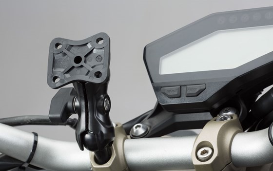 Navi-Halter für M8-Gewinde. 1"" Kugel mit M8-Schraube/Klemmarm/Navi-Aufnahme. - Bild 1