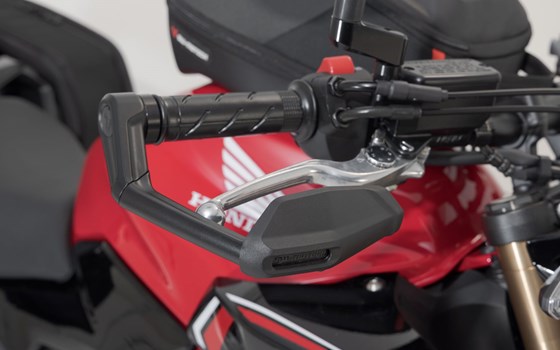 Hebelschützer mit Windabweiser. Schwarz. Honda CB650R, CB500F, CB500 Hornet. - Bild 4