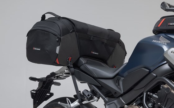 PRO Travelbag Hecktasche. 1680D Ballistic Nylon. Schwarz/Anthrazit. 65 l. - Bild 5