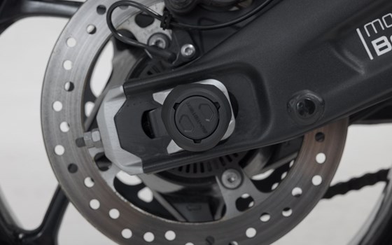 Sturzpad-Kit für Hinterachse. Schwarz. Daytona, Trident, Tiger 660, X-Cape 650. - Bild 3