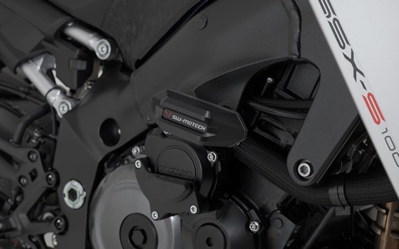 Sturzpad-Kit. Schwarz. Suzuki GSX-S 950 / GSX-S 1000/GT (21-). - Bild 2 Sturzpad-Kit. Schwarz. Suzuki GSX-S 950 / GSX-S 1000/GT (21-). - Bild 2