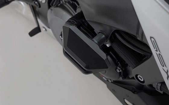 Sturzpad-Kit. Schwarz. Suzuki GSX-S 950 / GSX-S 1000/GT (21-). - Bild 5 Sturzpad-Kit. Schwarz. Suzuki GSX-S 950 / GSX-S 1000/GT (21-). - Bild 5