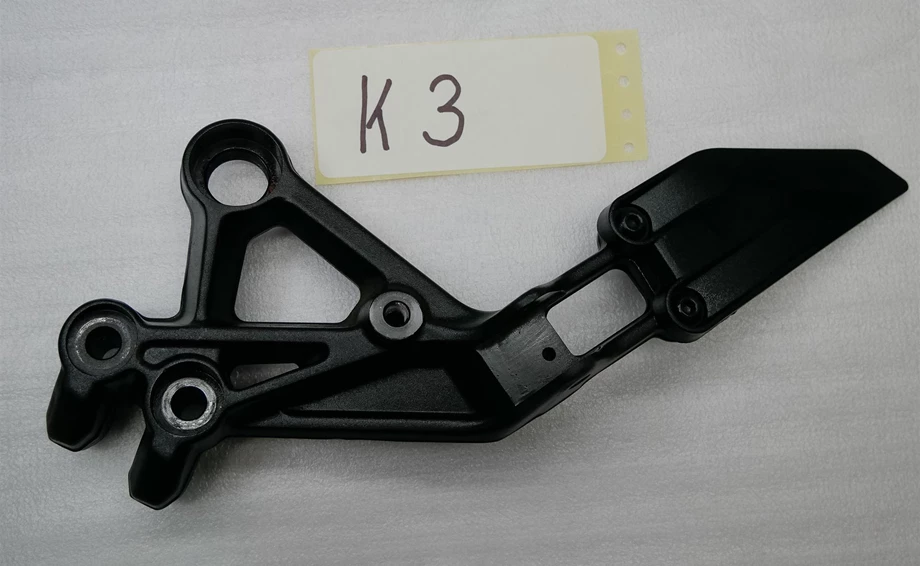 FUSSRASTENTRÄGER VORNE Links Bild 1:  	FUSSRASTENTRÄGER VORNE Links