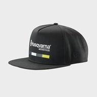 STRIPED FLAT CAP