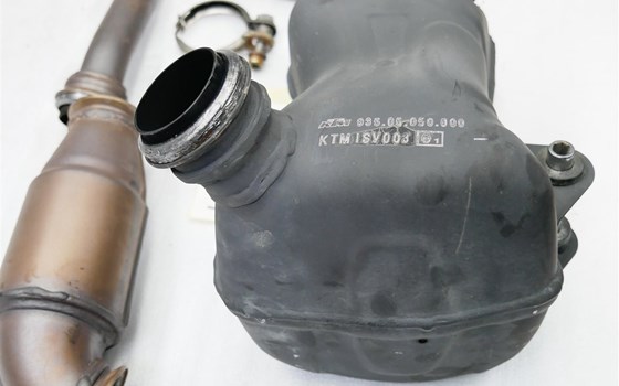 Krümmer und Vortopf KTM 125 Duke - Bild 3 Krümmer und Vortopf KTM 125 Duke - Bild 3