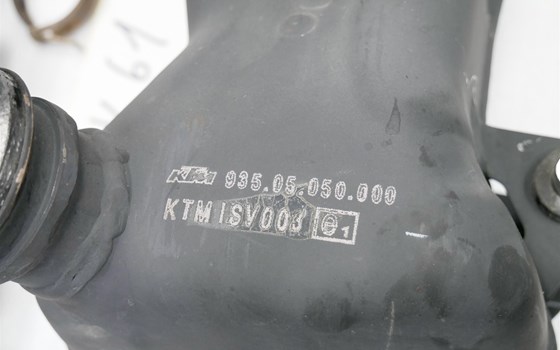 Krümmer und Vortopf KTM 125 Duke - Bild 4 Krümmer und Vortopf KTM 125 Duke - Bild 4