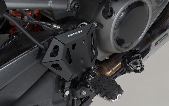 Bremspumpen-Schutz. Schwarz. Harley-Davidson Pan America (21-). - Bild 5