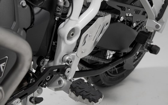 Fersenschutz links. Schwarz. Triumph Tiger 900/GT/Rally/Pro (19-23). - Bild 5