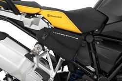 Rahmenverkleidung (mit Öffnung für Steckdose) und DRYBAG Seitentaschen - schwarz - Satz