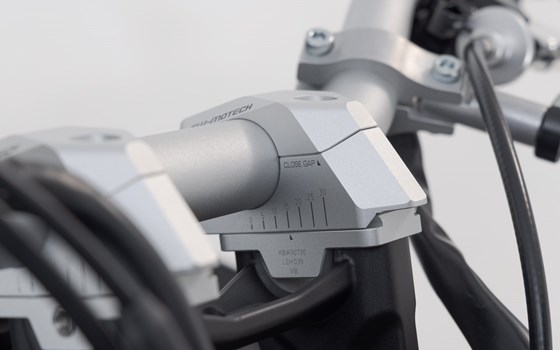 Lenkerverlegung variabel für Ø28 Lenker. H=28 mm. Verlegung 5/10/15/20/25/30 mm. Silbern. - Bild 2