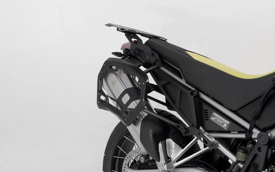 PRO Seitenträger. Schwarz. Aprilia Tuareg 660 (21-) / Rally (24-). - Bild 3