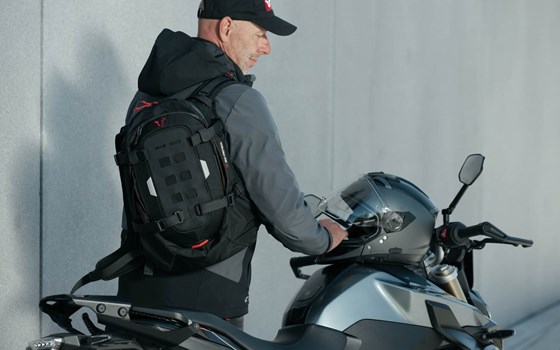 PRO Cosmo Rucksack. 16l. Schwarz/Anthrazit. - Bild 2