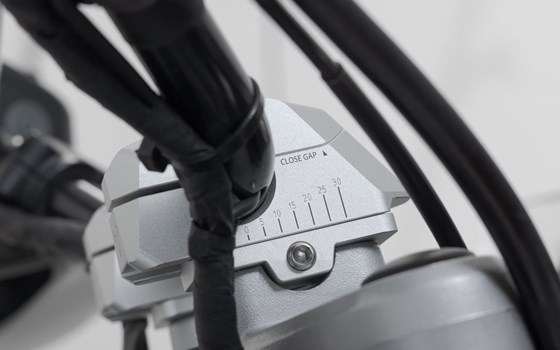 Lenkerverlegung variabel für Ø22 Lenker. H=25 mm. Verlegung 5/10/15/20/25/30 mm. Silbern. - Bild 2 Lenkerverlegung variabel für Ø22 Lenker. H=25 mm. Verlegung 5/10/15/20/25/30 mm. Silbern. - Bild 2