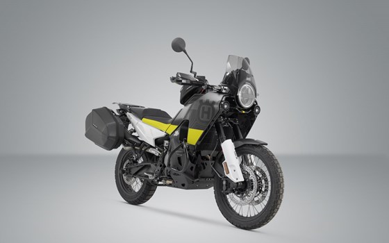 AERO ABS Seitenkoffer-System. 2x25 l. Husqvarna Norden 901 (21-). - Bild 2 AERO ABS Seitenkoffer-System. 2x25 l. Husqvarna Norden 901 (21-). - Bild 2