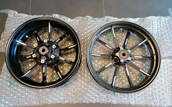 Neue Srambler 800/1100 Vorder- Hinterradfelge - Bild 1