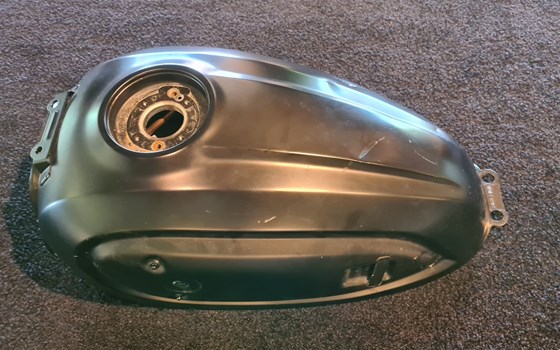 Scrambler 800 Tank Leicht Beschädigt - Bild 1