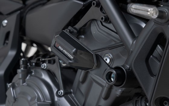 Sturzpad-Kit. Schwarz. Yamaha MT-07 (14-) / MT-07 Tracer (16-). - Bild 1