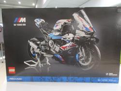 LEGO Technic BMW M 1000 RR LEGO Technic BMW M 1000 RR