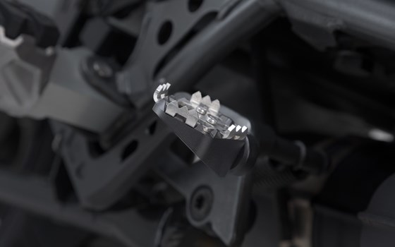 Auftritt ADVENTURE für Fußbremshebel. Schwarz/Silbern. - Bild 5