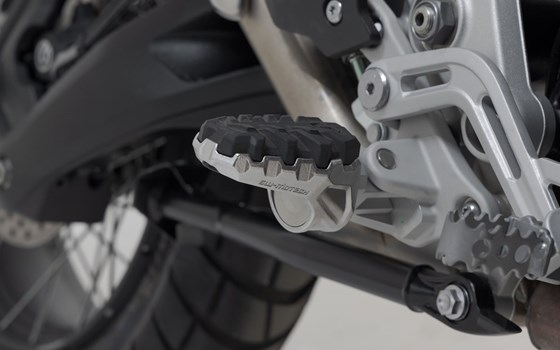 EVO Fußrasten-Kit. Triumph Tiger 1200 Modelle (22-). - Bild 1