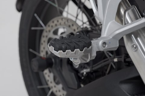 Marke: SW-MOTECH Artikelname: ION Sozius Fußrasten-Kit. Triumph Tiger 1200 Modelle (22-).