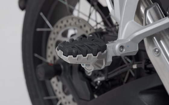 ION Sozius Fußrasten-Kit. Triumph Tiger 1200 Modelle (22-). - Bild 1