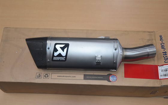 Akrapovic Auspuff Slip-On HONDA CB 1000 R  2018 - Bild 1