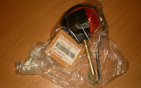 Blinker hinten GPZ900R - Bild 1