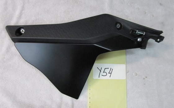 Verkleidung Rechts  - Bild 1 Verkleidung Rechts  - Bild 1