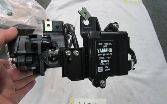 Scheinwerfer R1 RN32 / RN49 - Bild 1 Scheinwerfer R1 RN32 / RN49 - Bild 1