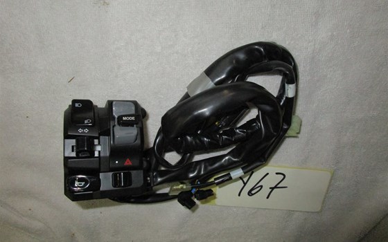 Lenkerschalter links R1 RN32 / RN49 - Bild 1 Lenkerschalter links R1 RN32 / RN49 - Bild 1