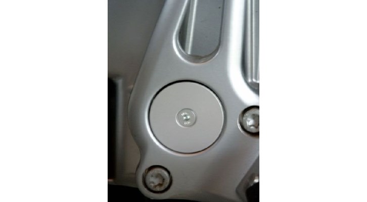 Schwingenlagerabdeckung für BMW R850R, R1100R, R1150R & Rockster Schwingenlagerabdeckung für BMW R850R, R1100R, R1150R & Rockster