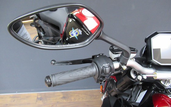 MV Agusta BRUTALE 800 RR SCHWARZ/ROT 2022 - Bild 9