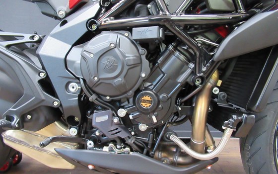 MV Agusta BRUTALE 800 RR SCHWARZ/ROT 2022 - Bild 3